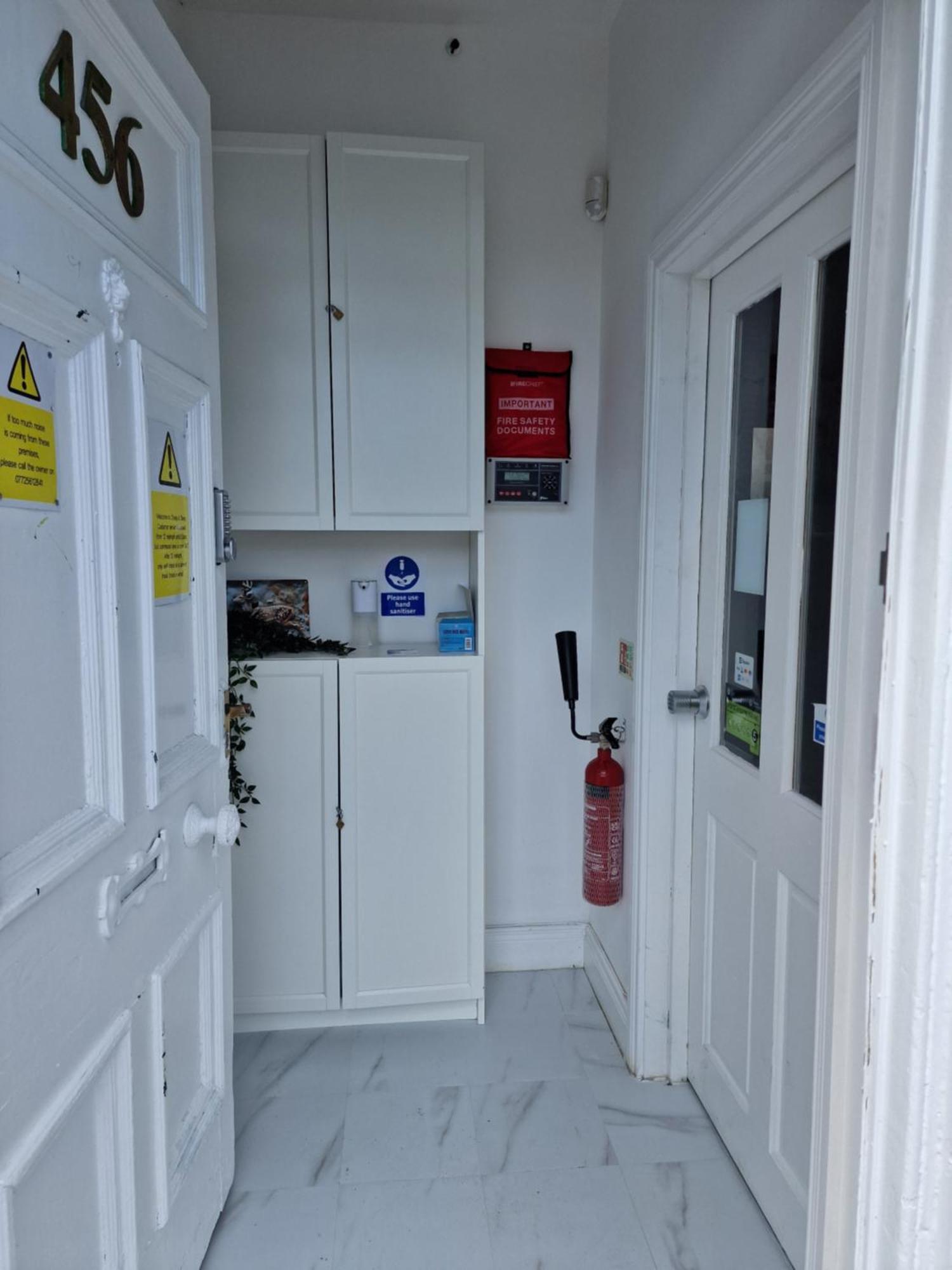 Aunty Katie'S House, Ni Tourist Board Certified & Located On The Main Oldpark Road To Belfast, With Free Continental Breakfast & Free Ultra Fast Sky Internet, Free Sky Sports & Free Sky Cinema, Self-Check In After 10Pm Gmt Hostel Ngoại thất bức ảnh