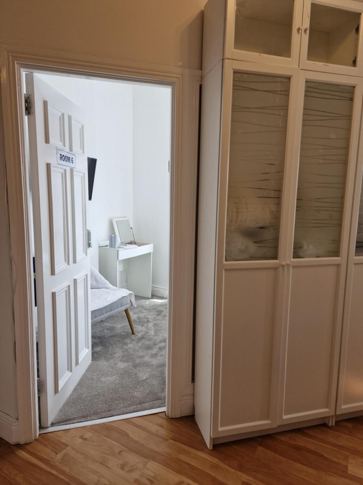 Aunty Katie'S House, Ni Tourist Board Certified & Located On The Main Oldpark Road To Belfast, With Free Continental Breakfast & Free Ultra Fast Sky Internet, Free Sky Sports & Free Sky Cinema, Self-Check In After 10Pm Gmt Hostel Ngoại thất bức ảnh