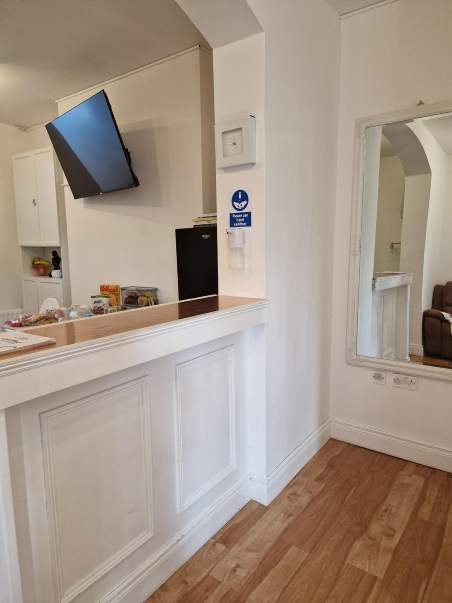 Aunty Katie'S House, Ni Tourist Board Certified & Located On The Main Oldpark Road To Belfast, With Free Continental Breakfast & Free Ultra Fast Sky Internet, Free Sky Sports & Free Sky Cinema, Self-Check In After 10Pm Gmt Hostel Ngoại thất bức ảnh