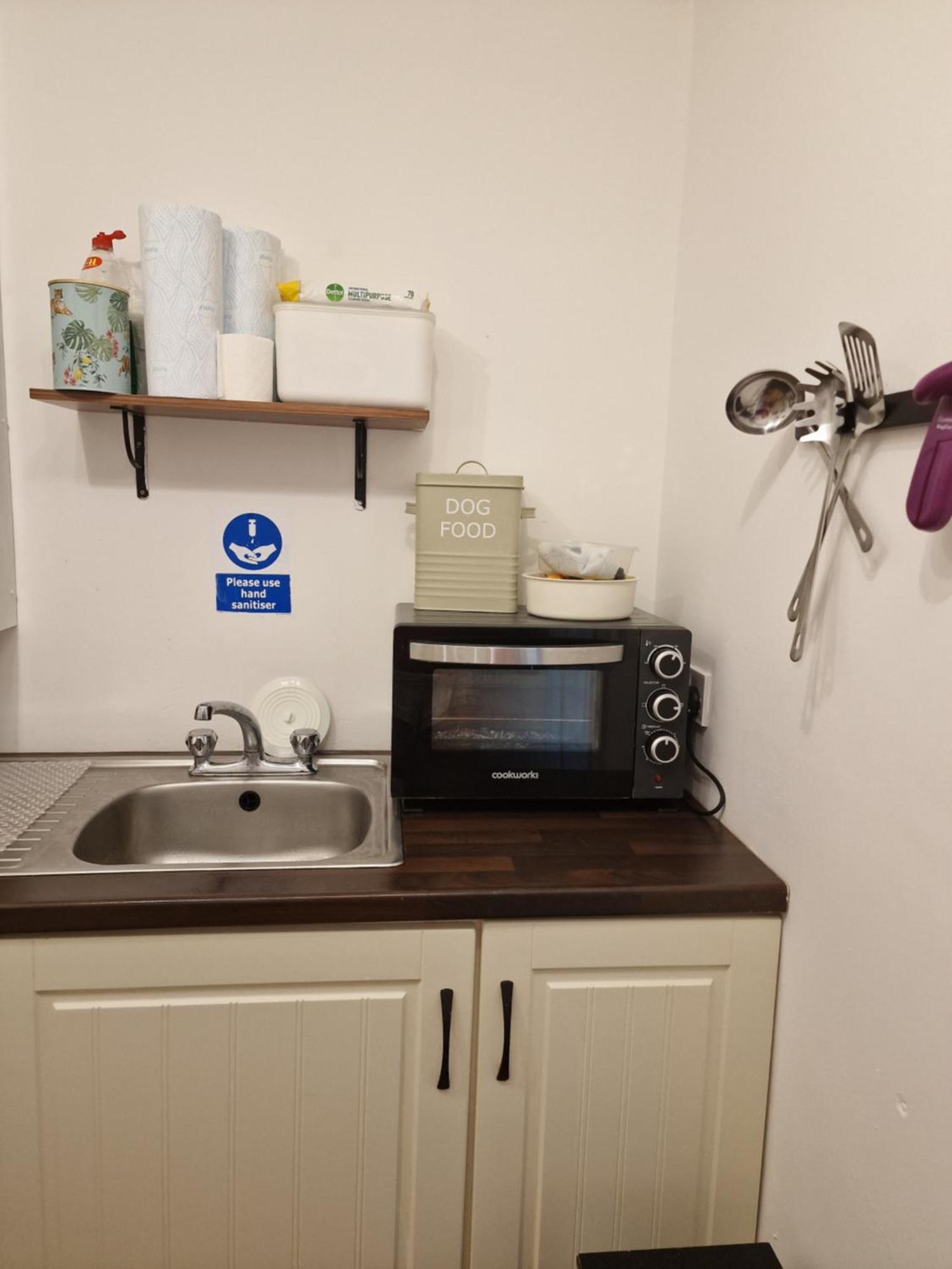 Aunty Katie'S House, Ni Tourist Board Certified & Located On The Main Oldpark Road To Belfast, With Free Continental Breakfast & Free Ultra Fast Sky Internet, Free Sky Sports & Free Sky Cinema, Self-Check In After 10Pm Gmt Hostel Ngoại thất bức ảnh