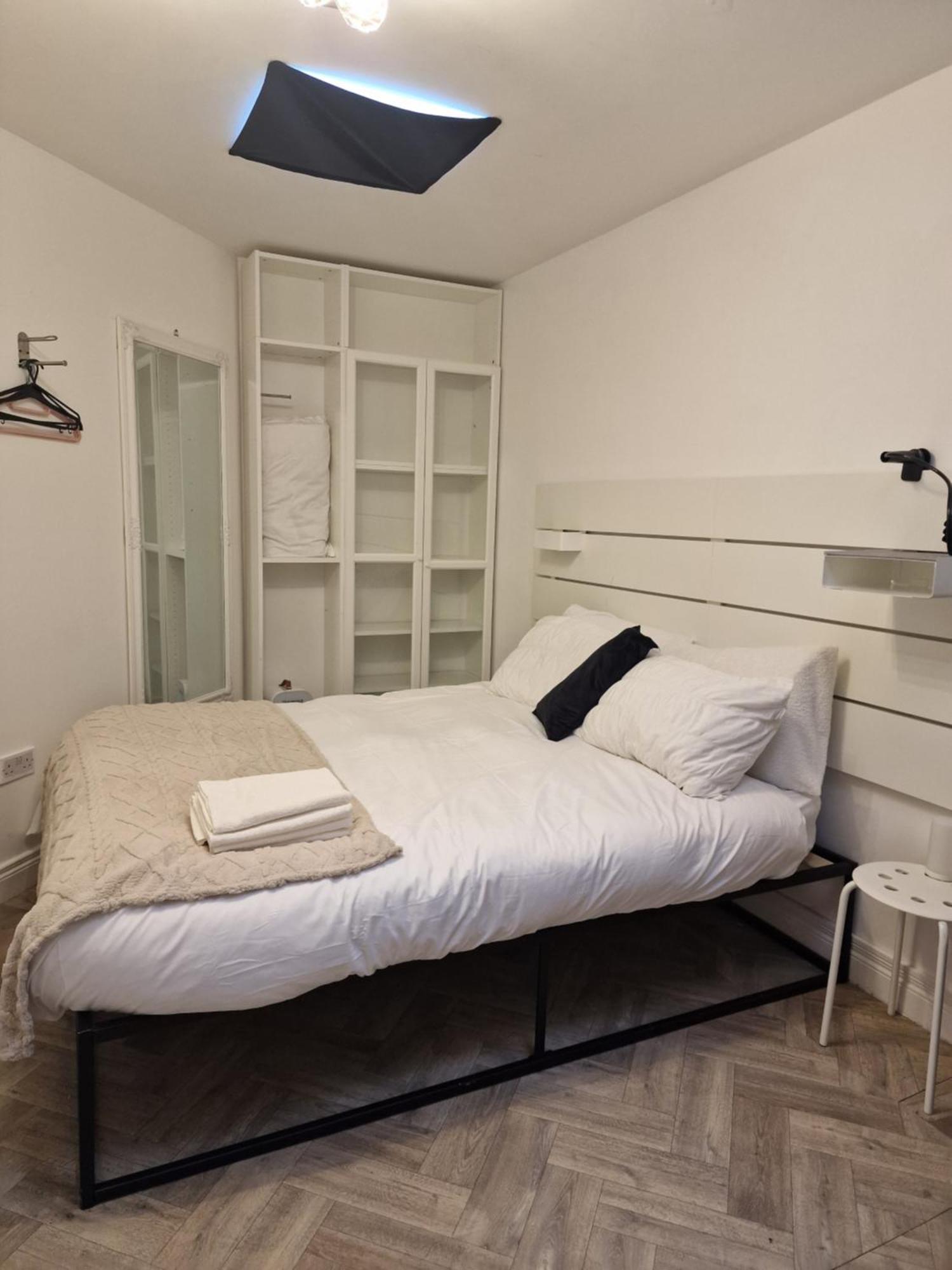Aunty Katie'S House, Ni Tourist Board Certified & Located On The Main Oldpark Road To Belfast, With Free Continental Breakfast & Free Ultra Fast Sky Internet, Free Sky Sports & Free Sky Cinema, Self-Check In After 10Pm Gmt Hostel Ngoại thất bức ảnh